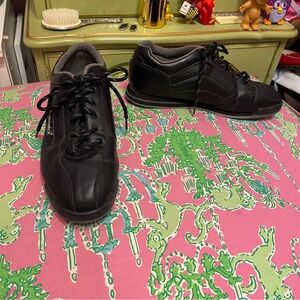 Brunswick black blitz II men’s bowling shoes size 13